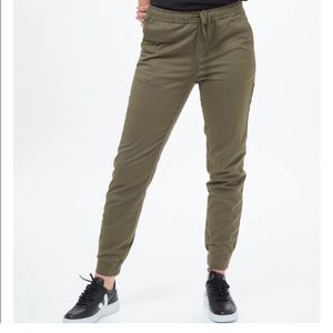 XS Tentree Pacific Jogger in Olive